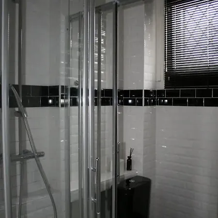 Superbe T4 A Royan, 2 Minutes A Pied De La Mer. *